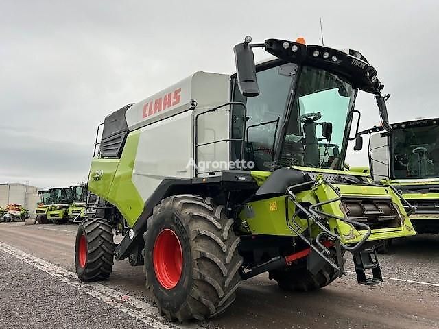 mietitrebbia per grano Claas TRION 750