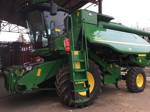 mietitrebbia per grano John Deere T660