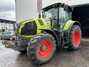 trattore gommato Claas Axion 810