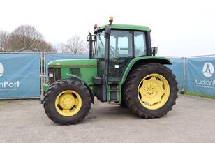 trattore gommato John Deere 6100